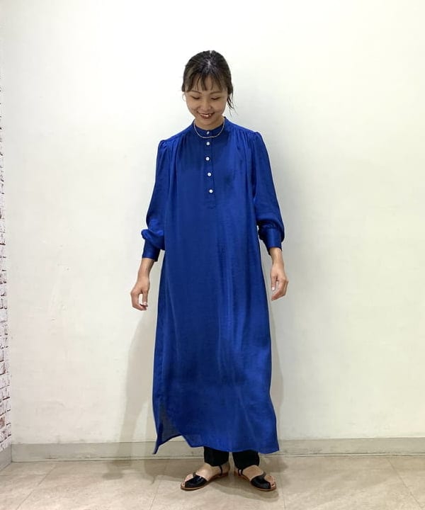 内山 瑛美さんの「BEAMS WOMEN｜SEA / ストラップ サンダル」を使ったコーディネート