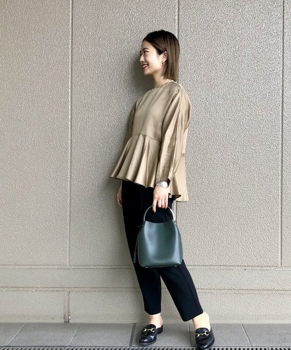 蒲原 捺美さんの「BEAMS WOMEN｜トリアセ 1タック パンツ＊」を使ったコーディネート