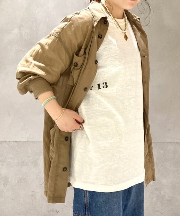 カスタニ モモノさんの「BEAMS WOMEN｜WAREHOUSE & CO. / 別注 ステンシル13 Tシャツ」を使ったコーディネート