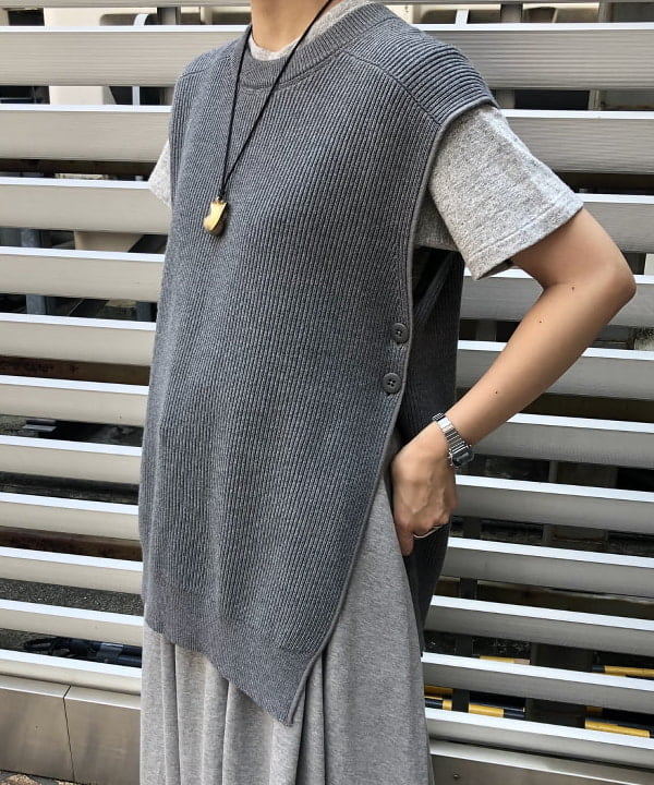 サワイさんの「BEAMS WOMEN｜WAREHOUSE & CO. / 別注 ステンシル13 Tシャツ」を使ったコーディネート