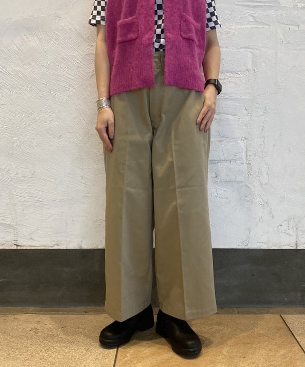 大田 麗未さんの「BEAMS WOMEN｜Blundstone / LOW CUT」を使ったコーディネート