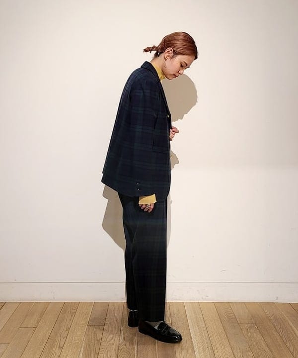 saori KATOさんの「BEAMS WOMEN｜BEAMS BOY / ポリエステル ウール 3ボタン ブレザー」を使ったコーディネート