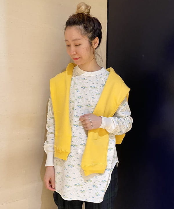 にしだてさんの「BEAMS WOMEN｜BEAMS BOY / ポリエステル ウール シンチ バック スラックス」を使ったコーディネート