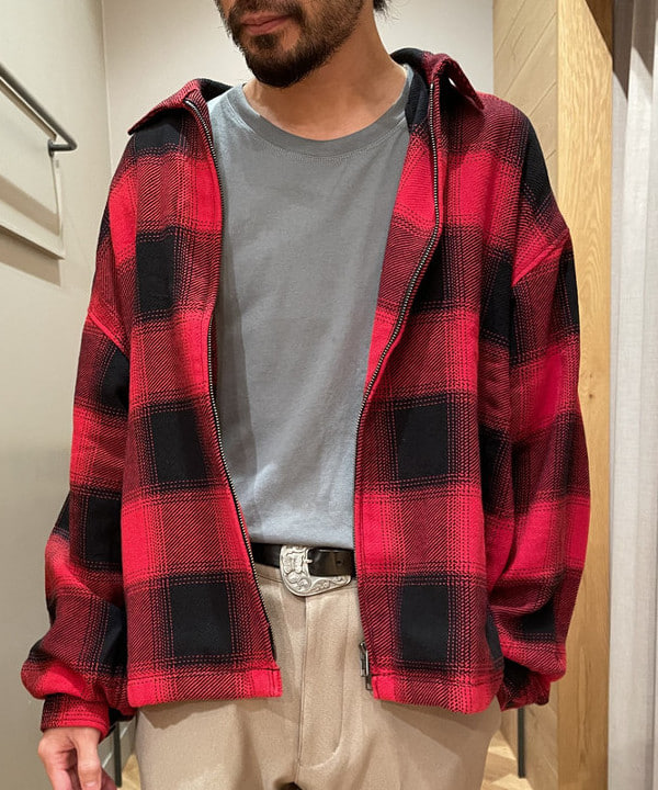 石倉 匠さんの「BEAMS WOMEN｜Good Morning Tapes / Sun Logo Tシャツ」を使ったコーディネート