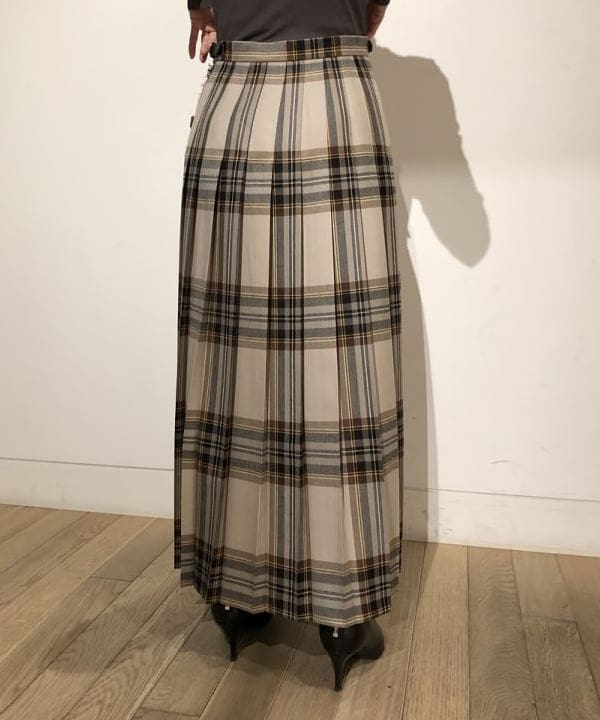 IWASAさんの「BEAMS WOMEN｜PHILIPPE AUDIBERT × Demi-Luxe BEAMS / 別注 Millie ネックレス ゴールド」を使ったコーディネート