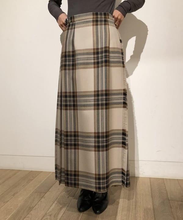 IWASAさんの「BEAMS WOMEN｜PHILIPPE AUDIBERT × Demi-Luxe BEAMS / 別注 Millie ネックレス ゴールド」を使ったコーディネート