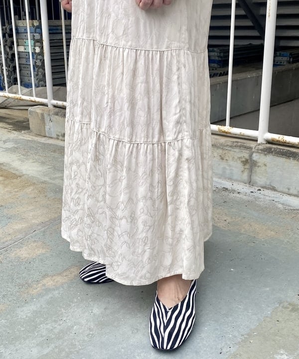 椎葉 未琴さんの「BEAMS WOMEN｜Ray BEAMS / レザー スクエア バレエシューズ」を使ったコーディネート
