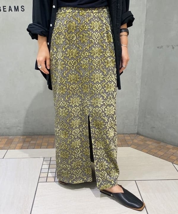 川口 恵さんの「BEAMS WOMEN｜ECODECO / ブラック キャンバス トートバッグ」を使ったコーディネート