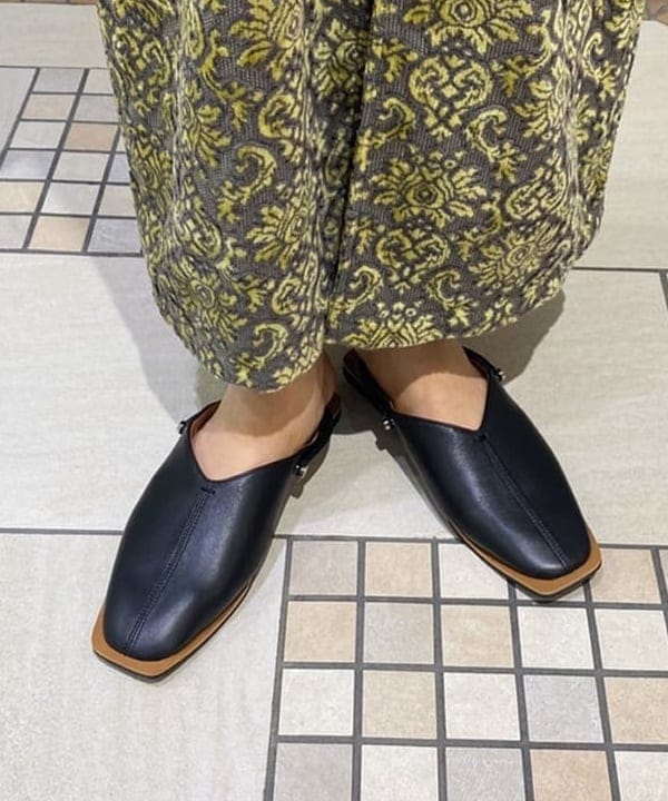 川口 恵さんの「BEAMS WOMEN｜ECODECO / ブラック キャンバス トートバッグ」を使ったコーディネート