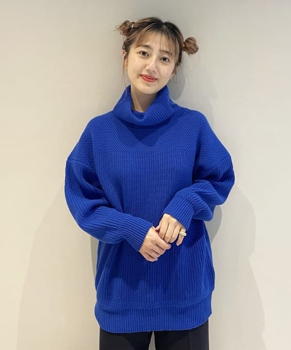 ハルカワエさんの「BEAMS WOMEN｜BEAMS BOY / ポリエステル ウール シンチ バック スラックス」を使ったコーディネート