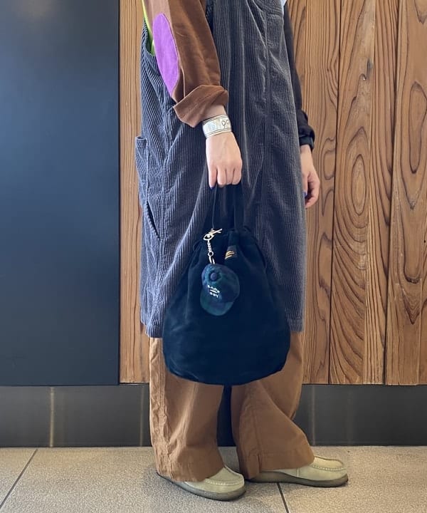 大田 麗未さんの「BEAMS WOMEN｜BEAMS BOY / パールチョーカー セット」を使ったコーディネート