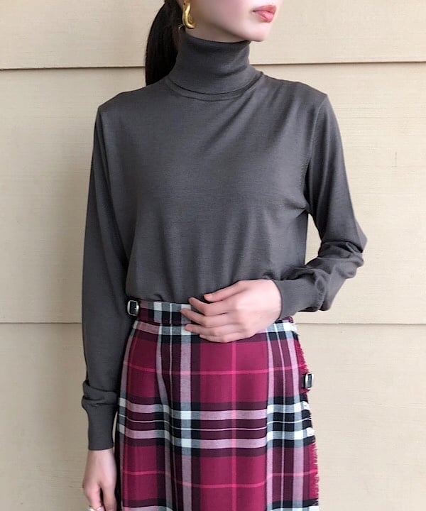shibataさんの「BEAMS WOMEN｜ANGEL ALARCON / スタックヒール ショートブーツ」を使ったコーディネート