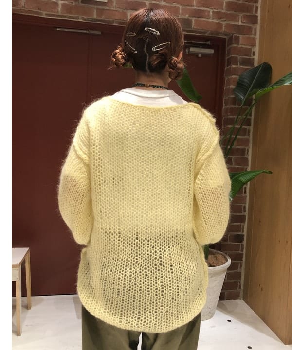 イシイ サオリさんの「BEAMS WOMEN｜WAREHOUSE & CO. / 別注 ステンシル13 Tシャツ」を使ったコーディネート