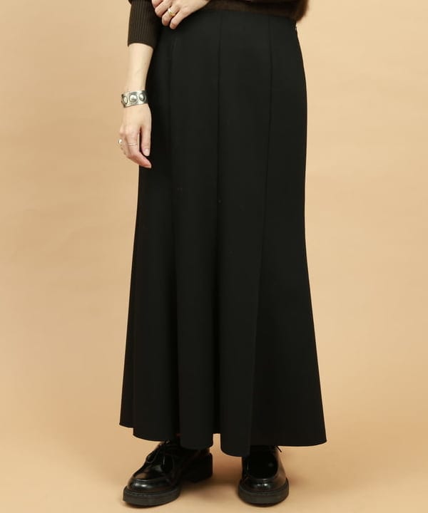 丸山 真菜美さんの「BEAMS WOMEN｜」を使ったコーディネート