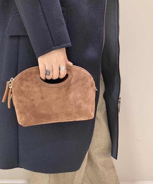 塚越 有紀さんの「BEAMS WOMEN｜AK+1 / ハイネック ボンディングコート」を使ったコーディネート