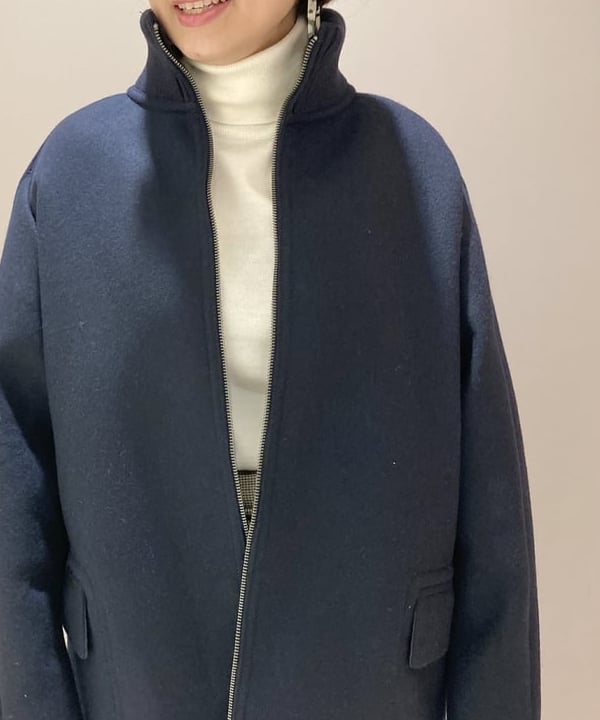 塚越 有紀さんの「BEAMS WOMEN｜AK+1 / ハイネック ボンディングコート」を使ったコーディネート