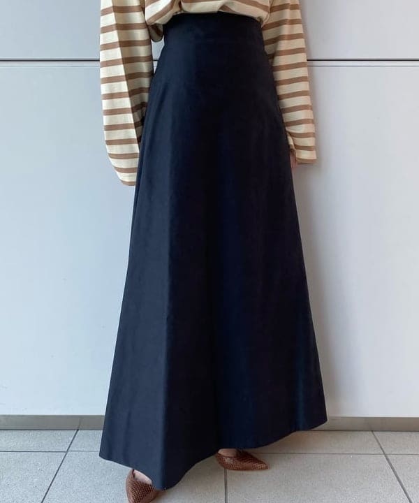 asamiさんの「BEAMS WOMEN｜AUBERGE / ウール BIG CHARLOTTE ボーダーカットソー」を使ったコーディネート