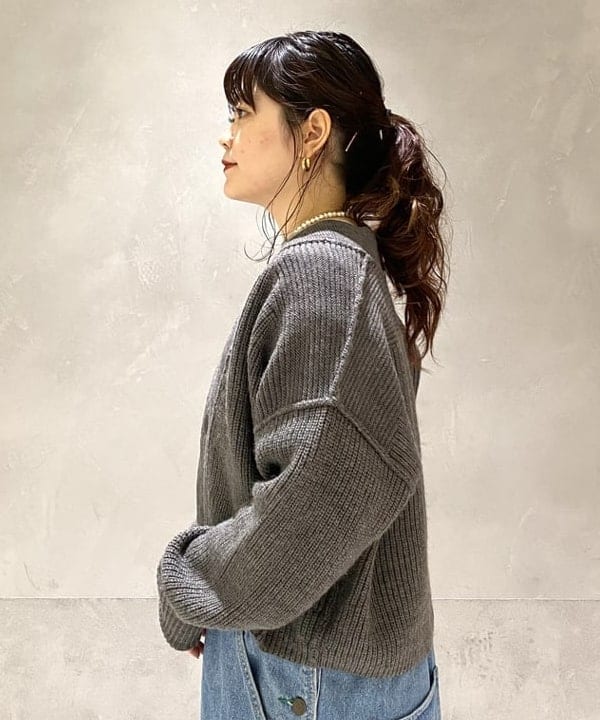 カスタニ モモノさんの「BEAMS WOMEN｜WAREHOUSE & CO. / 別注 ステンシル13 Tシャツ」を使ったコーディネート