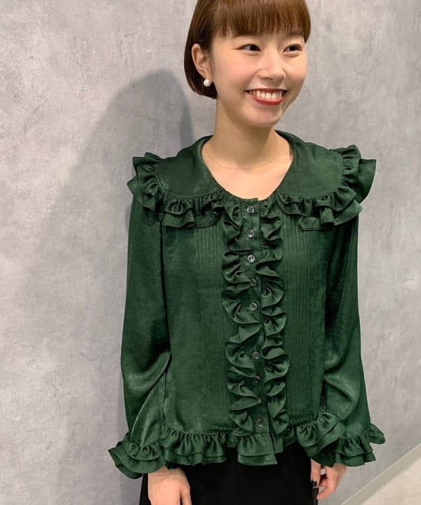 KARENさんの「BEAMS WOMEN｜jour couture / Dimple.01 パールピアス」を使ったコーディネート