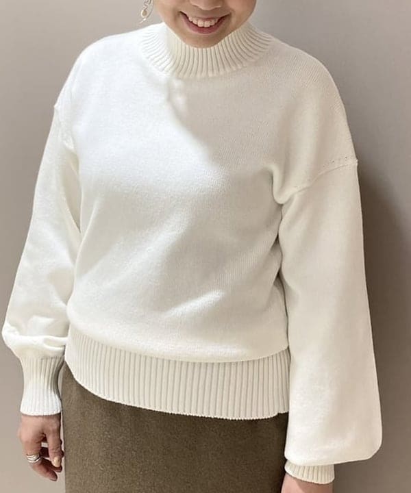 塚越 有紀さんの「BEAMS WOMEN｜Demi-Luxe BEAMS / コットン混 パフスリーブニット」を使ったコーディネート