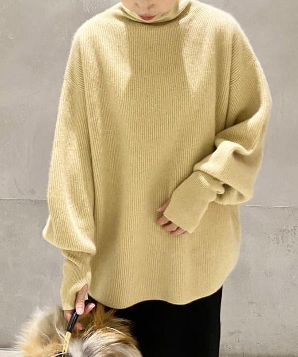 丸山 真菜美さんの「BEAMS WOMEN｜」を使ったコーディネート