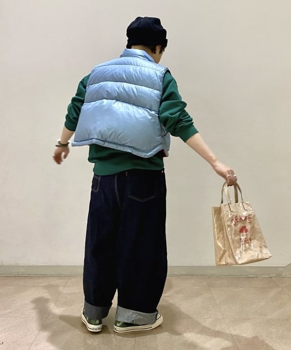 吉野 多恵さんの「BEAMS WOMEN｜FRUIT OF THE LOOM &times; BEAMS BOY / 2PACK TEE」を使ったコーディネート