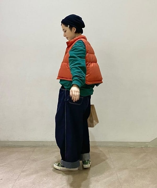 吉野 多恵さんの「BEAMS WOMEN｜FRUIT OF THE LOOM &times; BEAMS BOY / 2PACK TEE」を使ったコーディネート