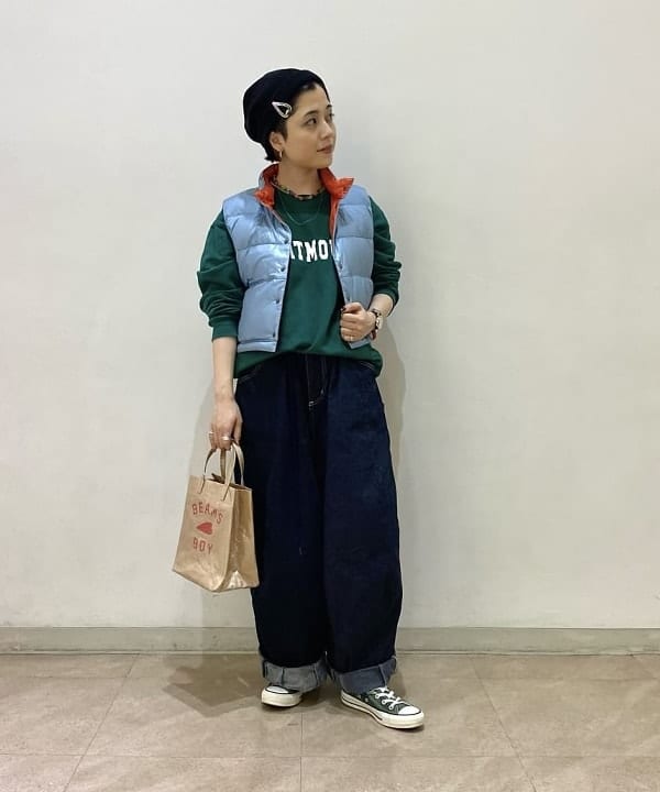 吉野 多恵さんの「BEAMS WOMEN｜FRUIT OF THE LOOM &times; BEAMS BOY / 2PACK TEE」を使ったコーディネート