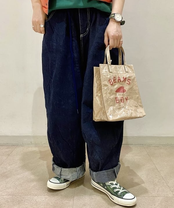 吉野 多恵さんの「BEAMS WOMEN｜FRUIT OF THE LOOM &times; BEAMS BOY / 2PACK TEE」を使ったコーディネート