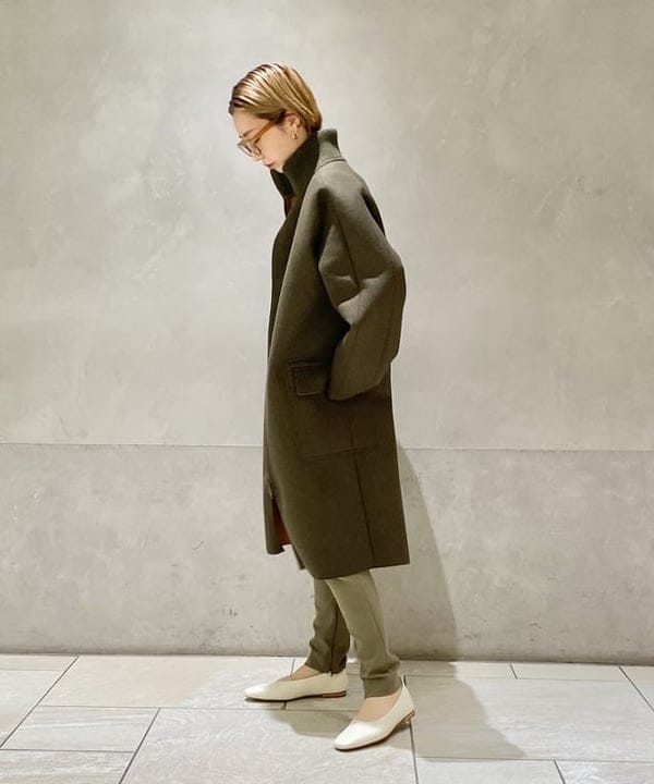 丸山 真菜美さんの「BEAMS WOMEN｜AUBERGE / ウール BIG CHARLOTTE ボーダーカットソー」を使ったコーディネート