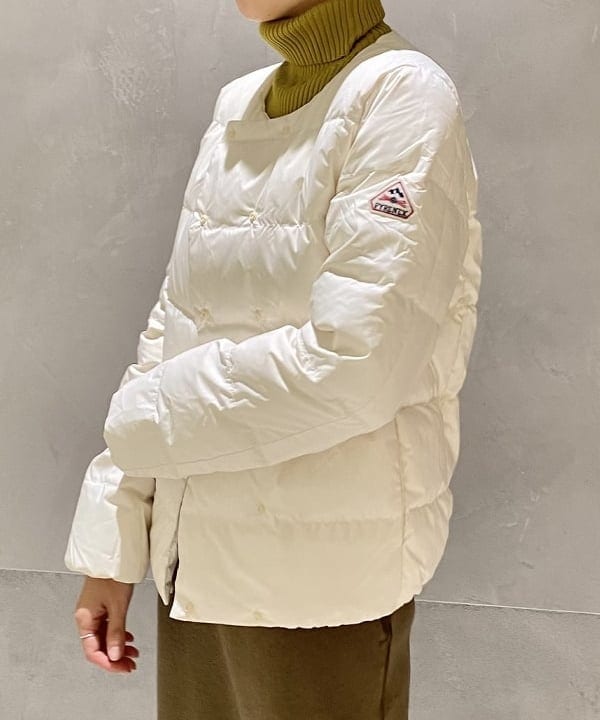丸山 真菜美さんの「BEAMS WOMEN｜ANGEL ALARCON / スタックヒール ショートブーツ」を使ったコーディネート