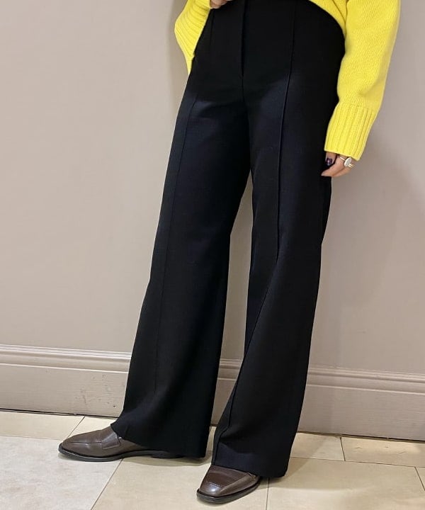 横川 真理奈さんの「BEAMS WOMEN｜」を使ったコーディネート