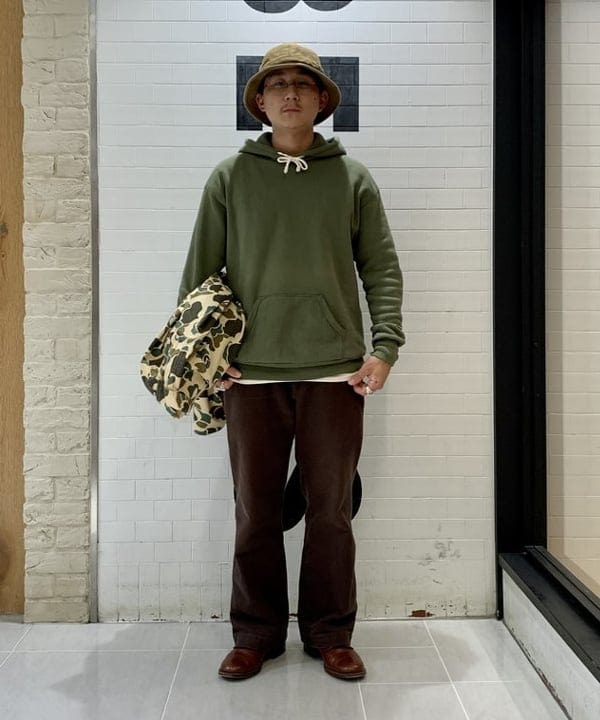 戸次 裕星さんの「BEAMS WOMEN｜BEAMS PLUS / ネル  カモフラージュプリント アドベンチャー シャツ」を使ったコーディネート