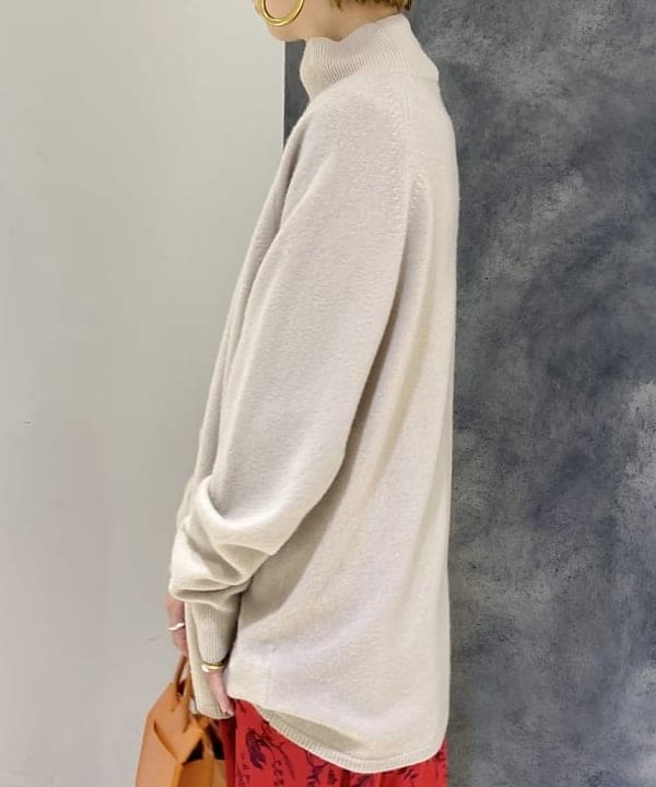 丸山 真菜美さんの「BEAMS WOMEN｜」を使ったコーディネート