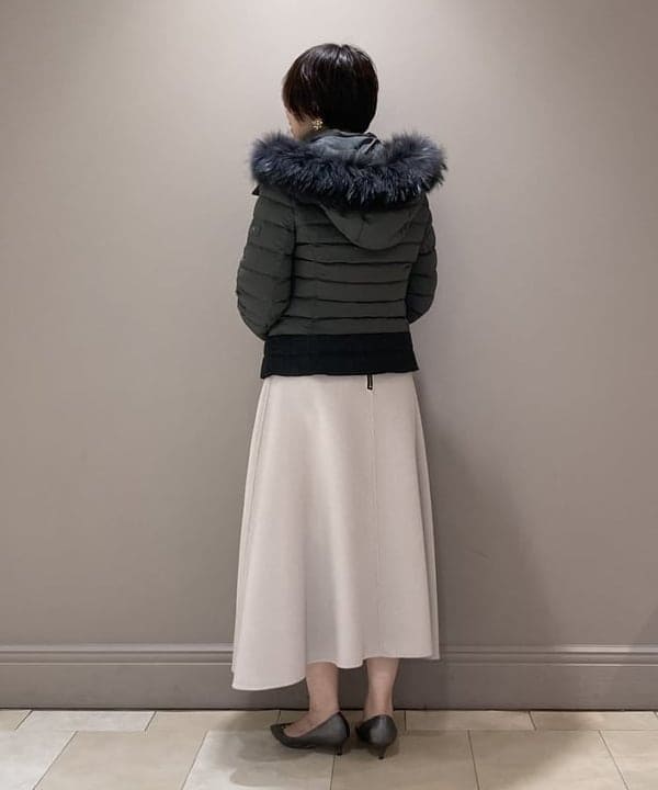 塚越 有紀さんの「BEAMS WOMEN｜TATRAS / VARENA ナイロン ショートダウンコート」を使ったコーディネート