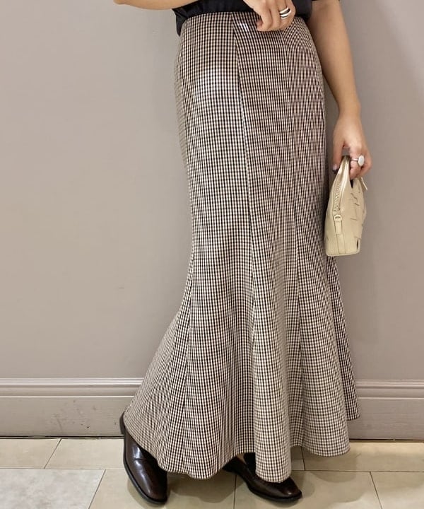 横川 真理奈さんの「BEAMS WOMEN｜」を使ったコーディネート