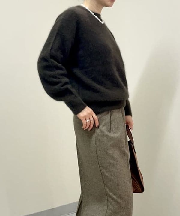 越智 里美さんの「BEAMS WOMEN｜jour couture / Dimple.03 パールネックレス」を使ったコーディネート