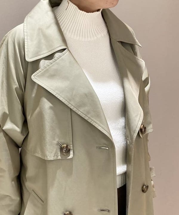 塚越 有紀さんの「BEAMS WOMEN｜Demi-Luxe BEAMS / シャンブレー ライトトレンチコート」を使ったコーディネート