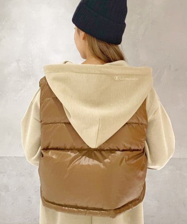 内山 美咲さんの「BEAMS WOMEN｜GRANITE GEAR / AIR GROCERY BAG エコバッグ」を使ったコーディネート