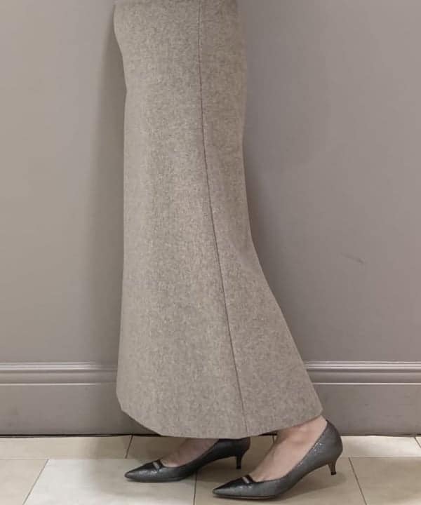 塚越 有紀さんの「BEAMS WOMEN｜Demi-Luxe BEAMS / ハニカムスリーブ プルオーバー」を使ったコーディネート