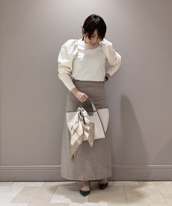 塚越 有紀さんの「BEAMS WOMEN｜Demi-Luxe BEAMS / ハニカムスリーブ プルオーバー」を使ったコーディネート