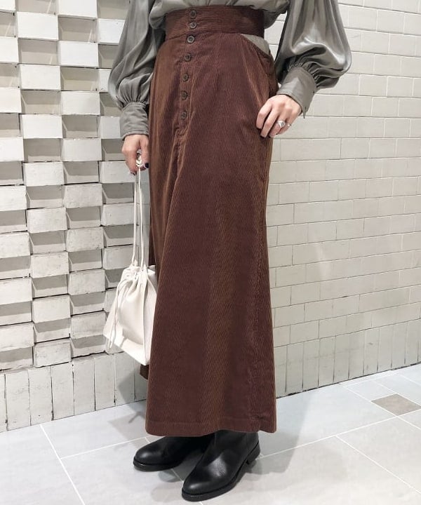 福岡 千晃さんの「BEAMS WOMEN｜」を使ったコーディネート