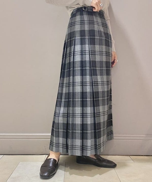 横川 真理奈さんの「BEAMS WOMEN｜」を使ったコーディネート