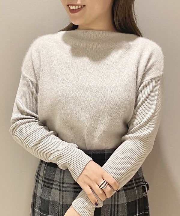 横川 真理奈さんの「BEAMS WOMEN｜」を使ったコーディネート