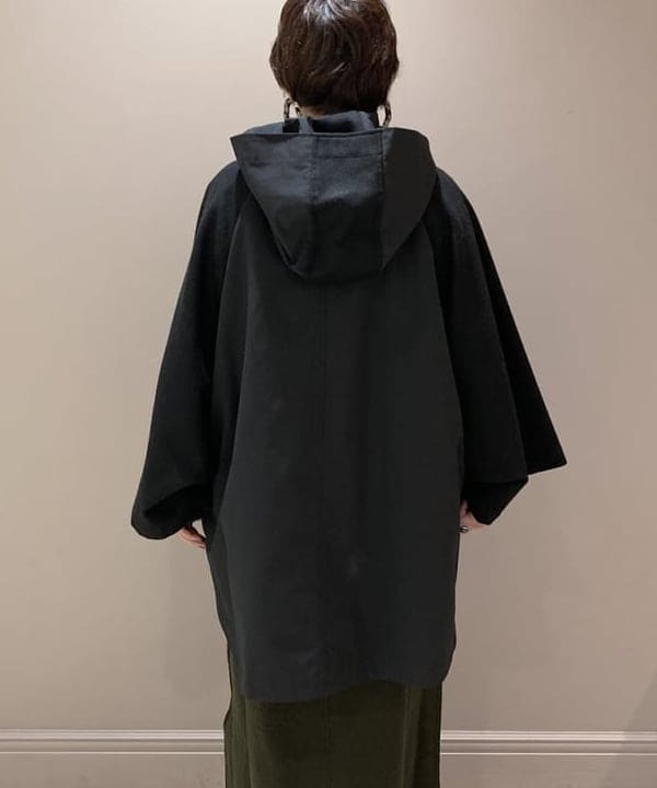 塚越 有紀さんの「BEAMS WOMEN｜Traditional Weatherwear / RENFREW ボアライナー ケープブルゾン」を使ったコーディネート