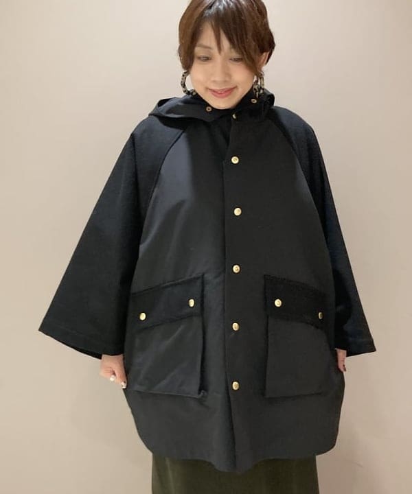 塚越 有紀さんの「BEAMS WOMEN｜Traditional Weatherwear / RENFREW ボアライナー ケープブルゾン」を使ったコーディネート