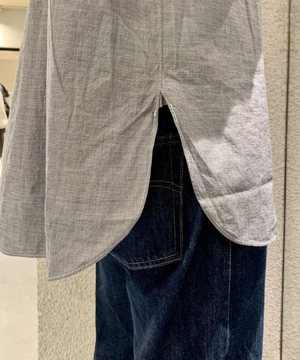 戸次 裕星さんの「BEAMS WOMEN｜REMI RELIEF &times; BEAMS PLUS / 別注 M65 Parka Indigo」を使ったコーディネート