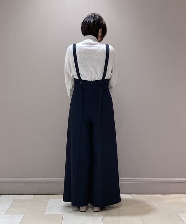 塚越 有紀さんの「BEAMS WOMEN｜Demi-Luxe BEAMS / カシミヤ ラグラン ハイネックニット」を使ったコーディネート