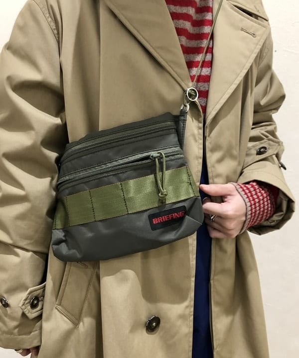 みりさんの「BEAMS WOMEN｜【別注】BRIEFING / SACOCHE」を使ったコーディネート