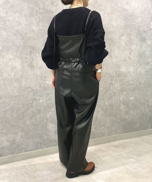 越智 里美さんの「BEAMS WOMEN｜jour couture / Dimple.03 パールネックレス」を使ったコーディネート